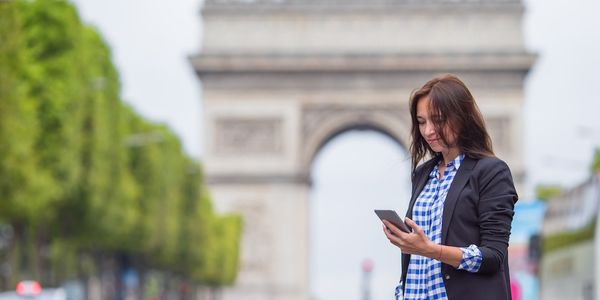 Paris walking phone